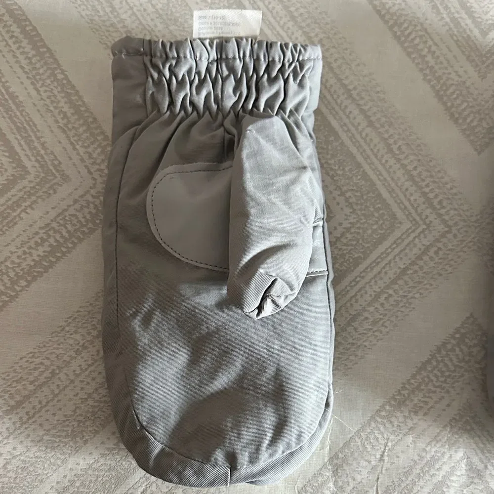 Freezh Freakies ‘I Love Snow’ White and Gray Mittens